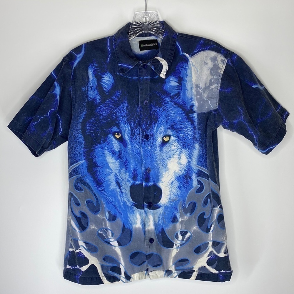 Vintage No Boundaries Grey Wolf Short Sleeve Button Up All Over Print Shirt Y2K